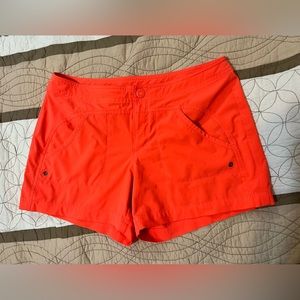Athleta Ladies Shorts Size 4